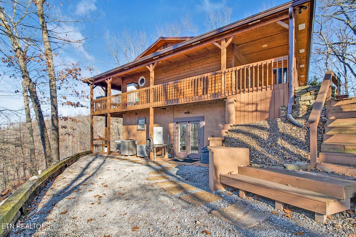 1375 Back Bone Road Sparta, TN 38583 - Photo 41 of 52 a view of a building with a bench