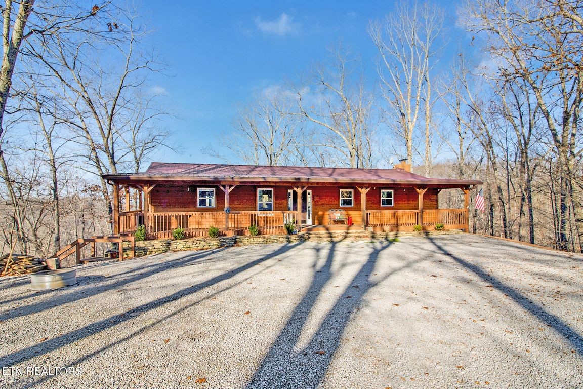 1375 Back Bone Road Sparta, TN 38583 - Photo 5 of 52 a view of a yard in front of a house