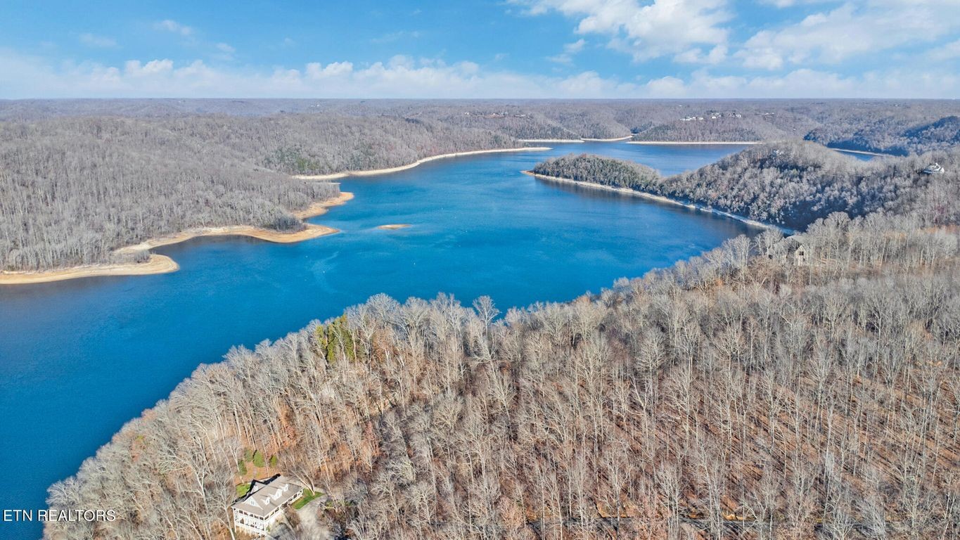 1375 Back Bone Road Sparta, TN 38583 - Photo 8 of 52 a view of lake and mountain