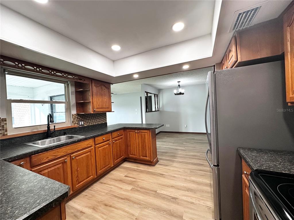 947 North Atmore Circle Deltona, FL 32725 - Photo 11 of 28