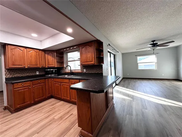 $2,299 | 947 North Atmore Circle, Deltona, FL 32725