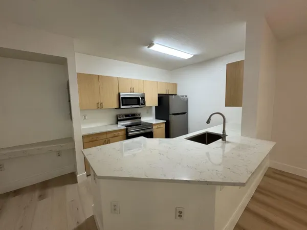 $1,900 | 110 Southwest Peacock Boulevard, Unit 6102, Port St. Lucie, FL 34986