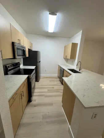 $1,900 | 110 Southwest Peacock Boulevard, Unit 6102, Port St. Lucie, FL 34986