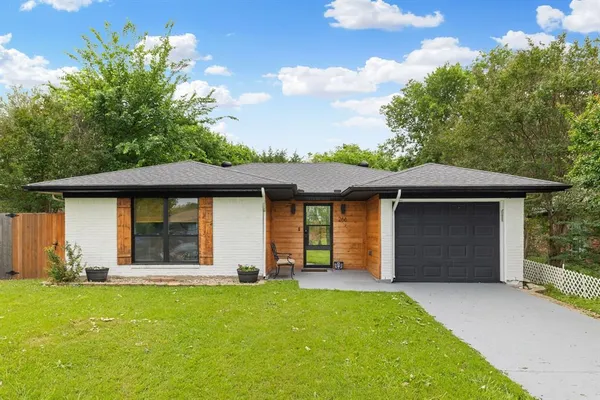 $308,000 | 266 Lakeside Drive, Rockwall, TX 75032