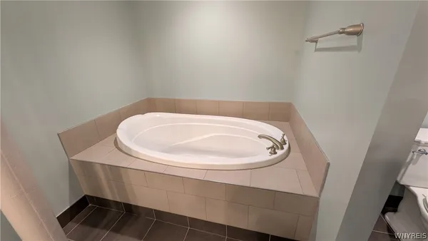 $2,500 | 149 Swan Street, Unit 404, Buffalo, NY 14203