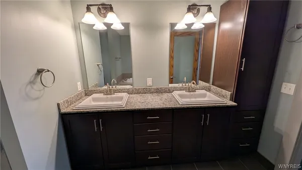 $2,500 | 149 Swan Street, Unit 404, Buffalo, NY 14203