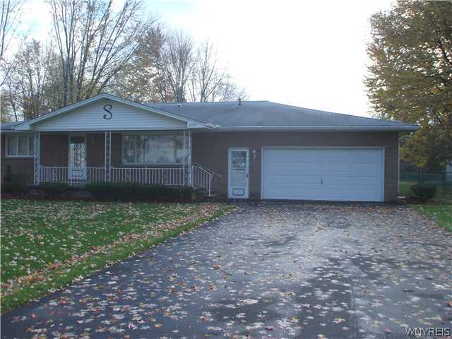 6783 Walmore Road Wheatfield, NY 14304 - Photo 1 of 1 Exterior Front