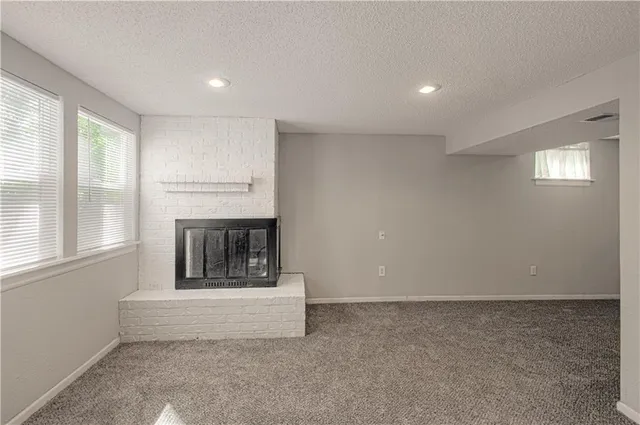 $265,500 | 404 Northeast Castle Drive, Lee's Summit, MO 64086