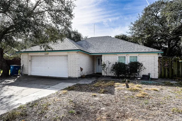 $289,900 | 2101 Capeheart Street, Ingleside, TX 78362