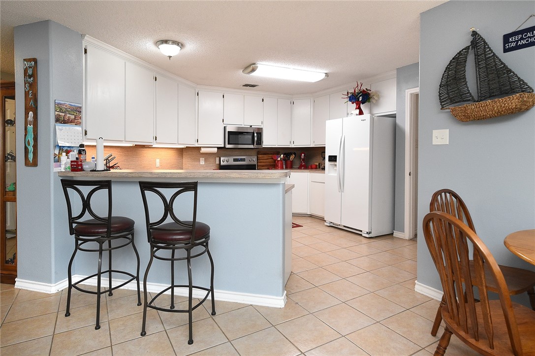 2101 Capeheart Street Ingleside, TX 78362 - Photo 9 of 40