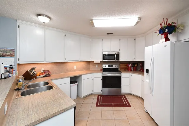 $289,900 | 2101 Capeheart Street, Ingleside, TX 78362