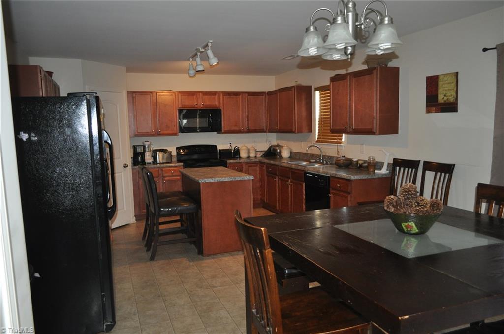 1131 Red Sage Road Winston-Salem, NC 27127 - Photo 8 of 27 Gallery Image 8
