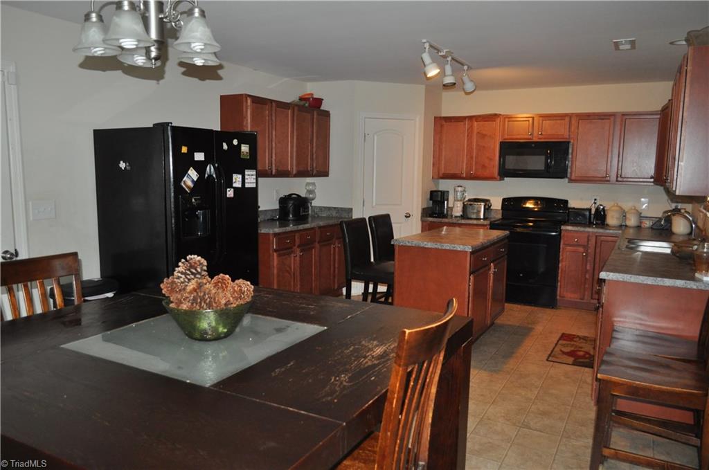 1131 Red Sage Road Winston-Salem, NC 27127 - Photo 9 of 27 Gallery Image 9