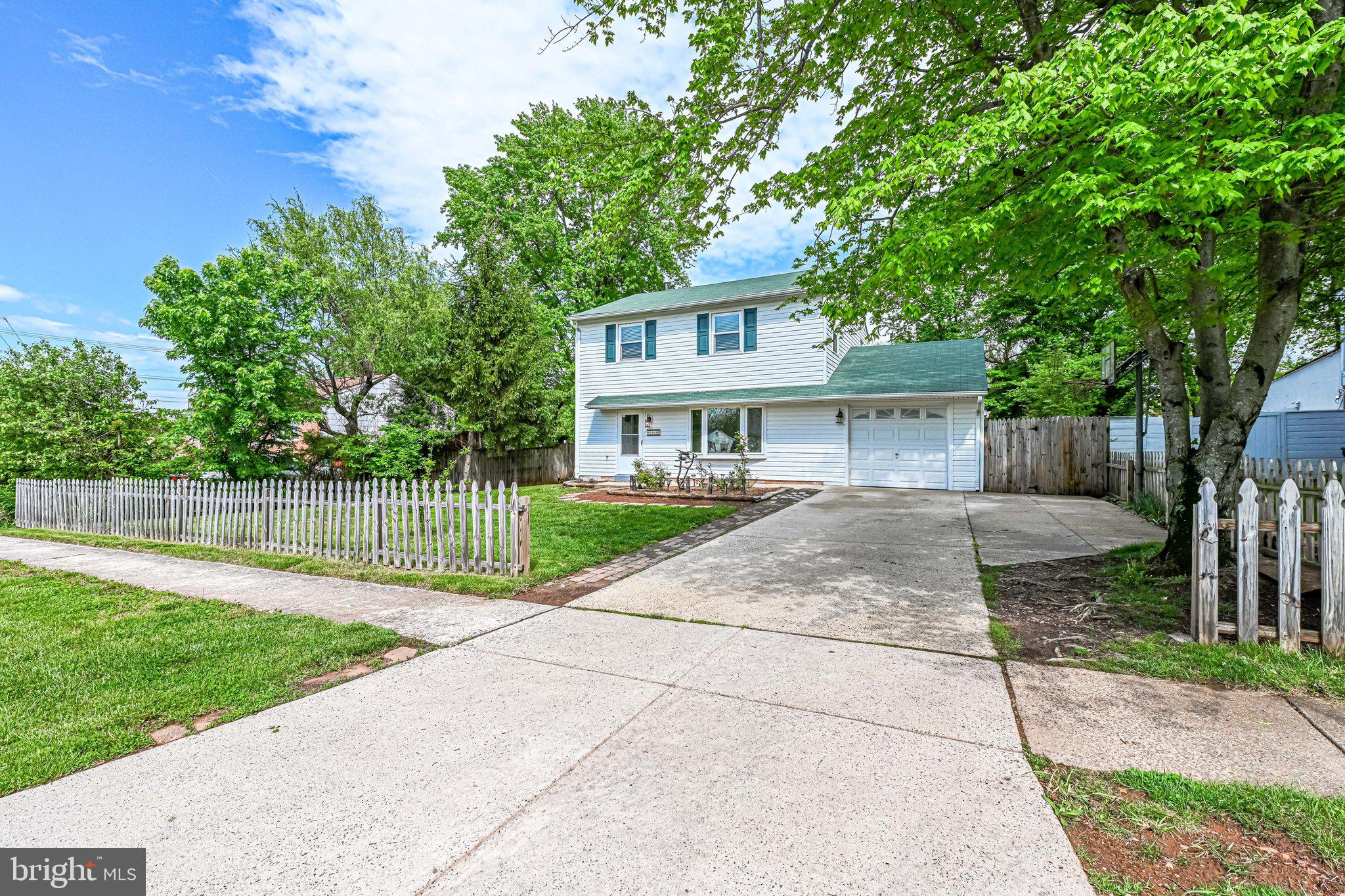 4005 Lees Corner Road Chantilly, VA 20151 - Photo 1 of 31 exterior -Front