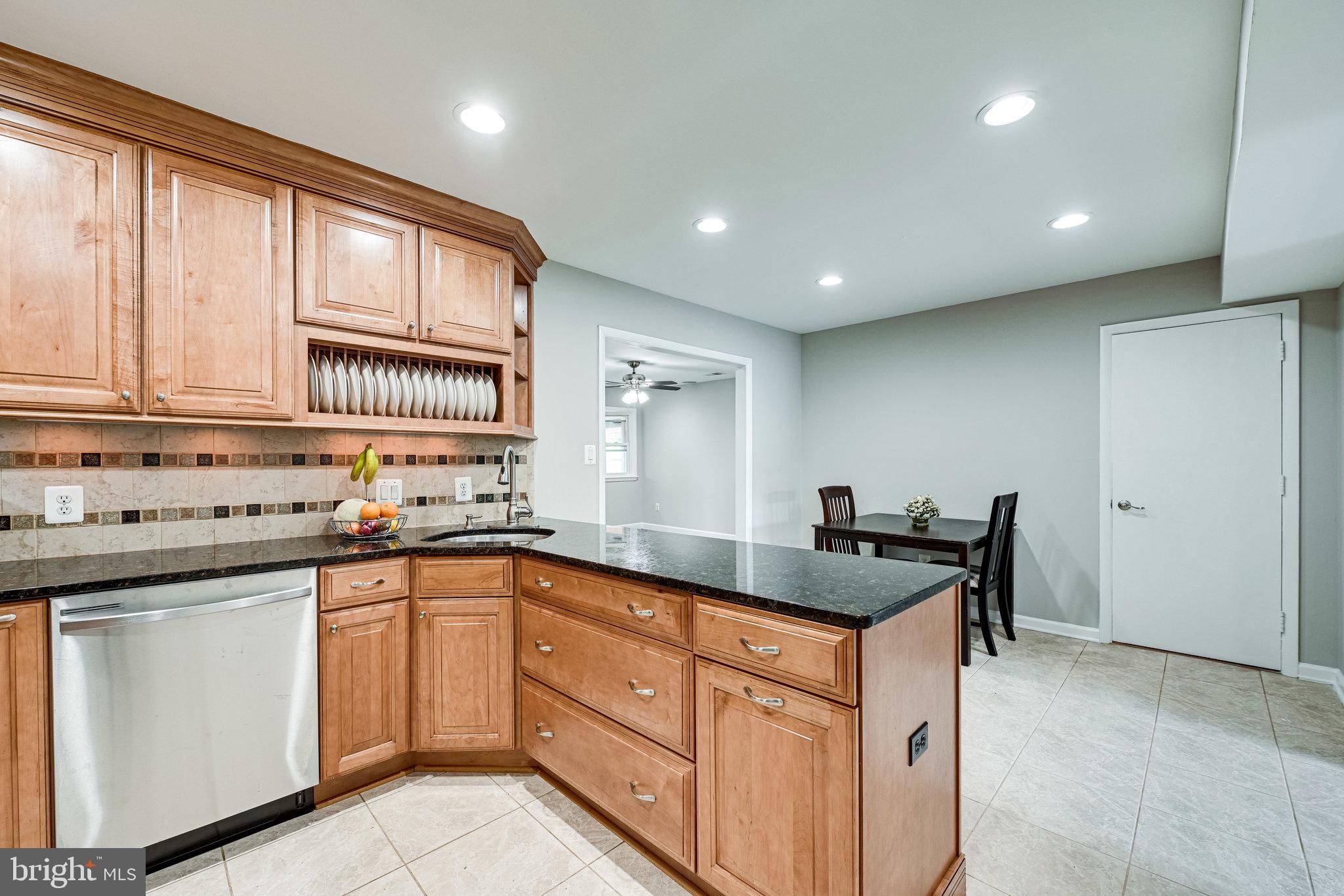 4005 Lees Corner Road Chantilly, VA 20151 - Photo 11 of 31 Kitchen
