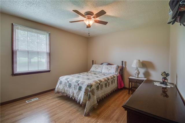 684 Holloway Road Lebanon, TN 37090 - Photo 10 of 20 Second Bedroom