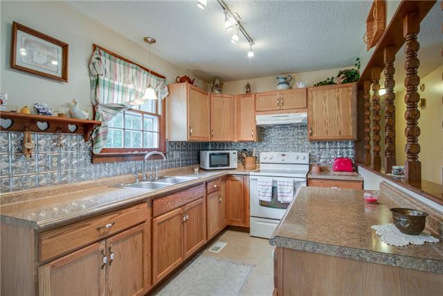 684 Holloway Road Lebanon, TN 37090 - Photo 3 of 20 Kitchen