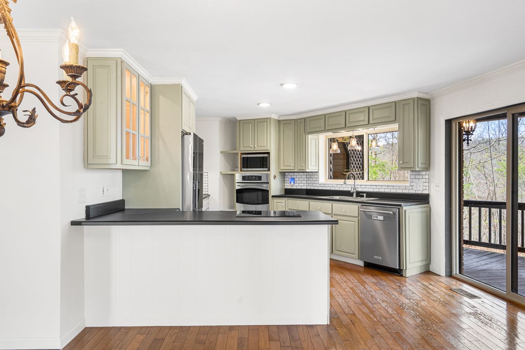 1900 Long Ridge Road Hiawassee, GA 30546 - Photo 14 of 41 Main level bath