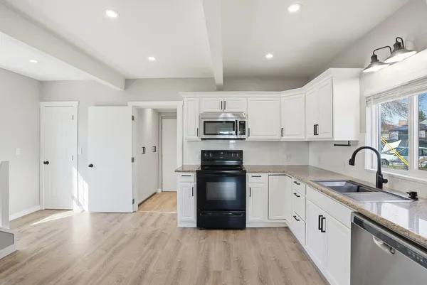 $325,000 | 348 West Rockwell Avenue, Spokane, WA 99205