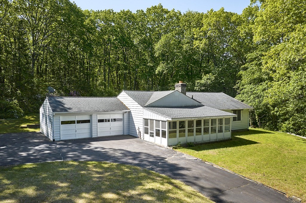 20 Southampton Road Holyoke, MA 01040 - Photo 1 of 28 a front view of a house with a garden