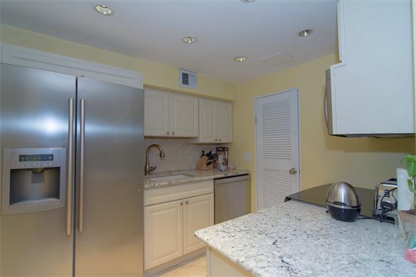 124 Beacon Street, Unit 5R Boston, MA 02116 - Photo 5 of 11