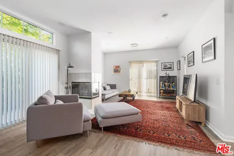 $775,000 | 5107 Coldwater Canyon Avenue, Unit 13, Sherman Oaks, CA 91423