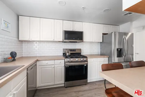 $775,000 | 5107 Coldwater Canyon Avenue, Unit 13, Sherman Oaks, CA 91423