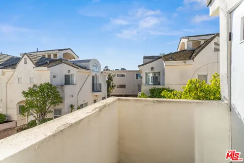 $775,000 | 5107 Coldwater Canyon Avenue, Unit 13, Sherman Oaks, CA 91423