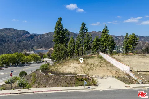 $1,198,000 | 1405 El Bosque Court, Pacific Palisades, CA 90272