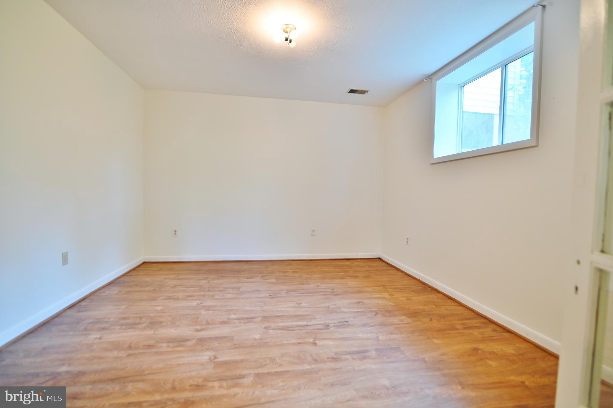 2784 Ridge Hollow Road Edinburg, VA 22824 - Photo 45 of 60 In-Law Suite Room