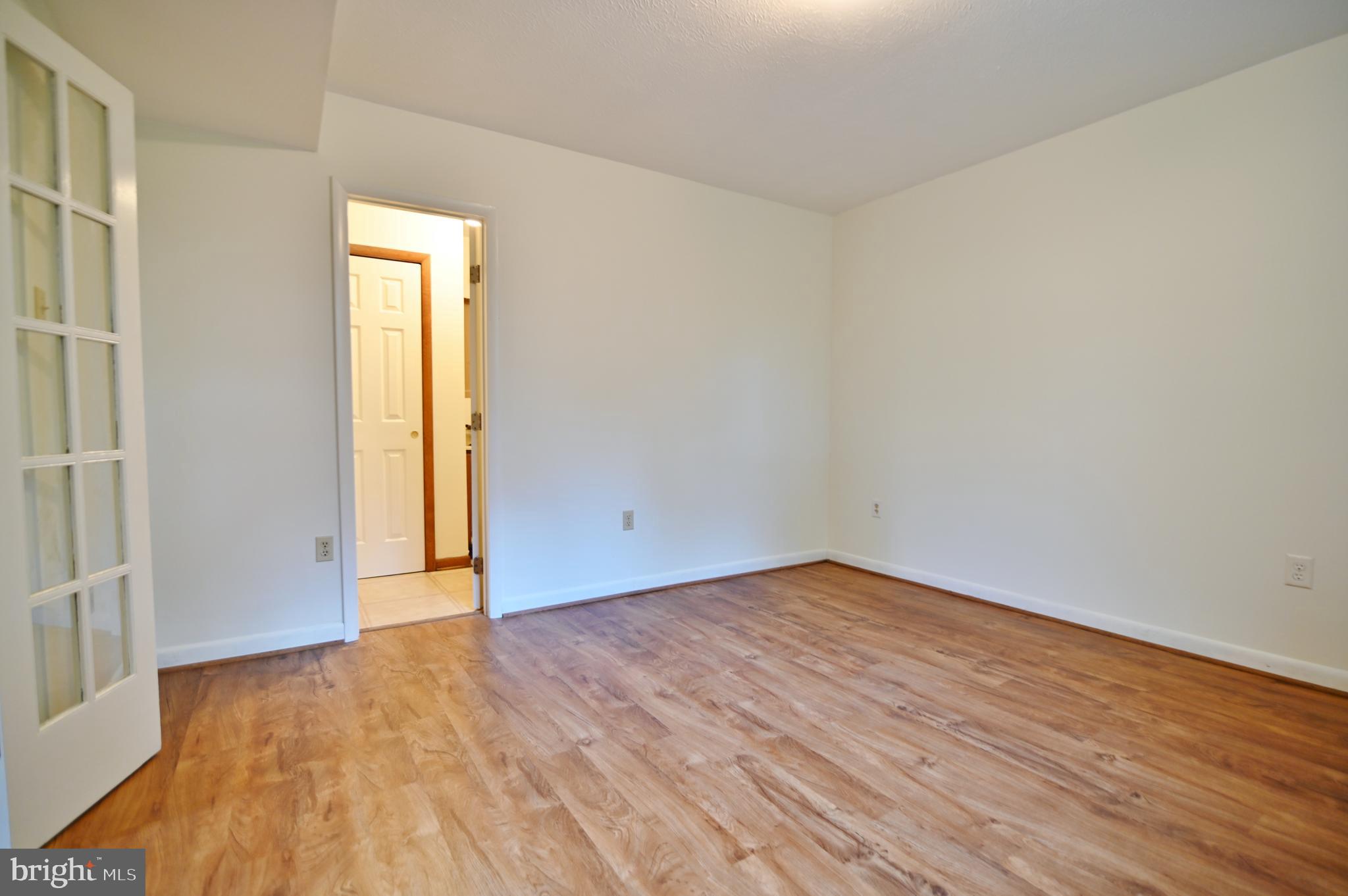 2784 Ridge Hollow Road Edinburg, VA 22824 - Photo 46 of 60 a view of an empty room and window