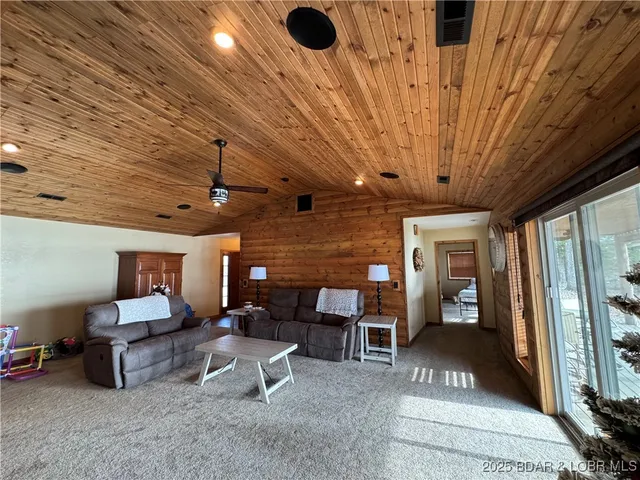 $1,100,000 | 43 Arrowhead Beach Road, Lake Ozark, MO 65049