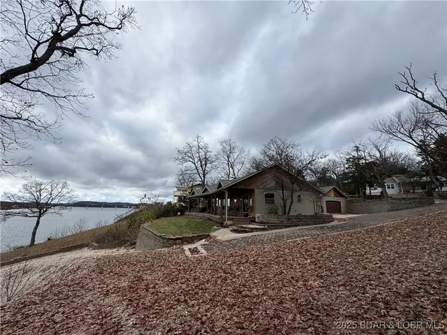 $1,100,000 | 43 Arrowhead Beach Road, Lake Ozark, MO 65049
