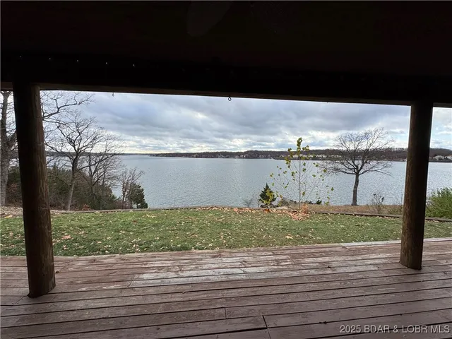 $1,100,000 | 43 Arrowhead Beach Road, Lake Ozark, MO 65049
