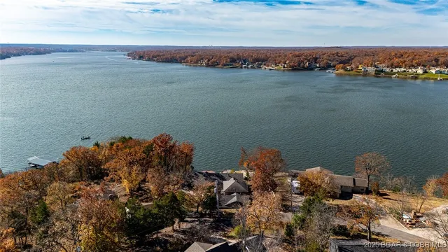 $1,100,000 | 43 Arrowhead Beach Road, Lake Ozark, MO 65049