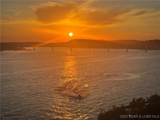 $1,100,000 | 43 Arrowhead Beach Road, Lake Ozark, MO 65049