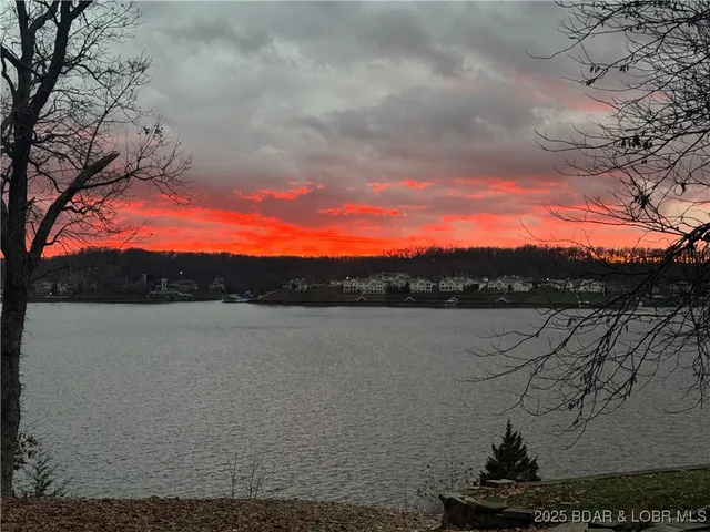 $1,100,000 | 43 Arrowhead Beach Road, Lake Ozark, MO 65049