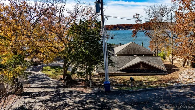 $1,100,000 | 43 Arrowhead Beach Road, Lake Ozark, MO 65049