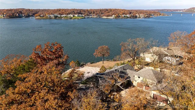 $1,100,000 | 43 Arrowhead Beach Road, Lake Ozark, MO 65049