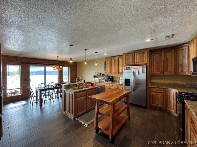 $1,100,000 | 43 Arrowhead Beach Road, Lake Ozark, MO 65049