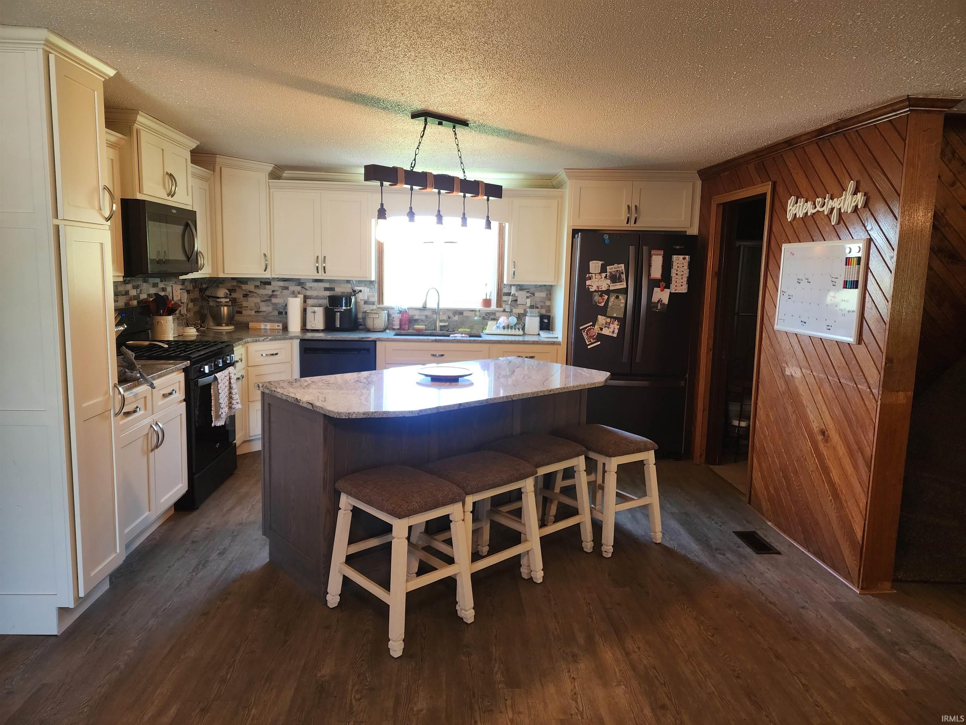 10375 South 650 West Geneva, IN 46740 - Photo 2 of 18