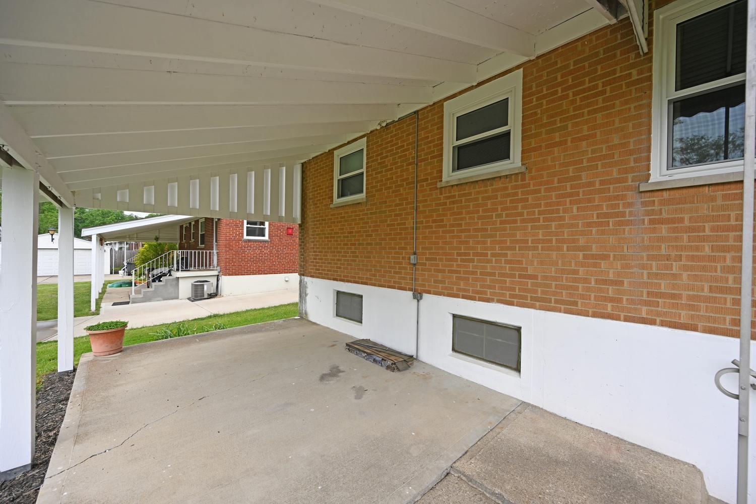3345 Alexis Road Cincinnati, OH 45239 - Photo 24 of 31