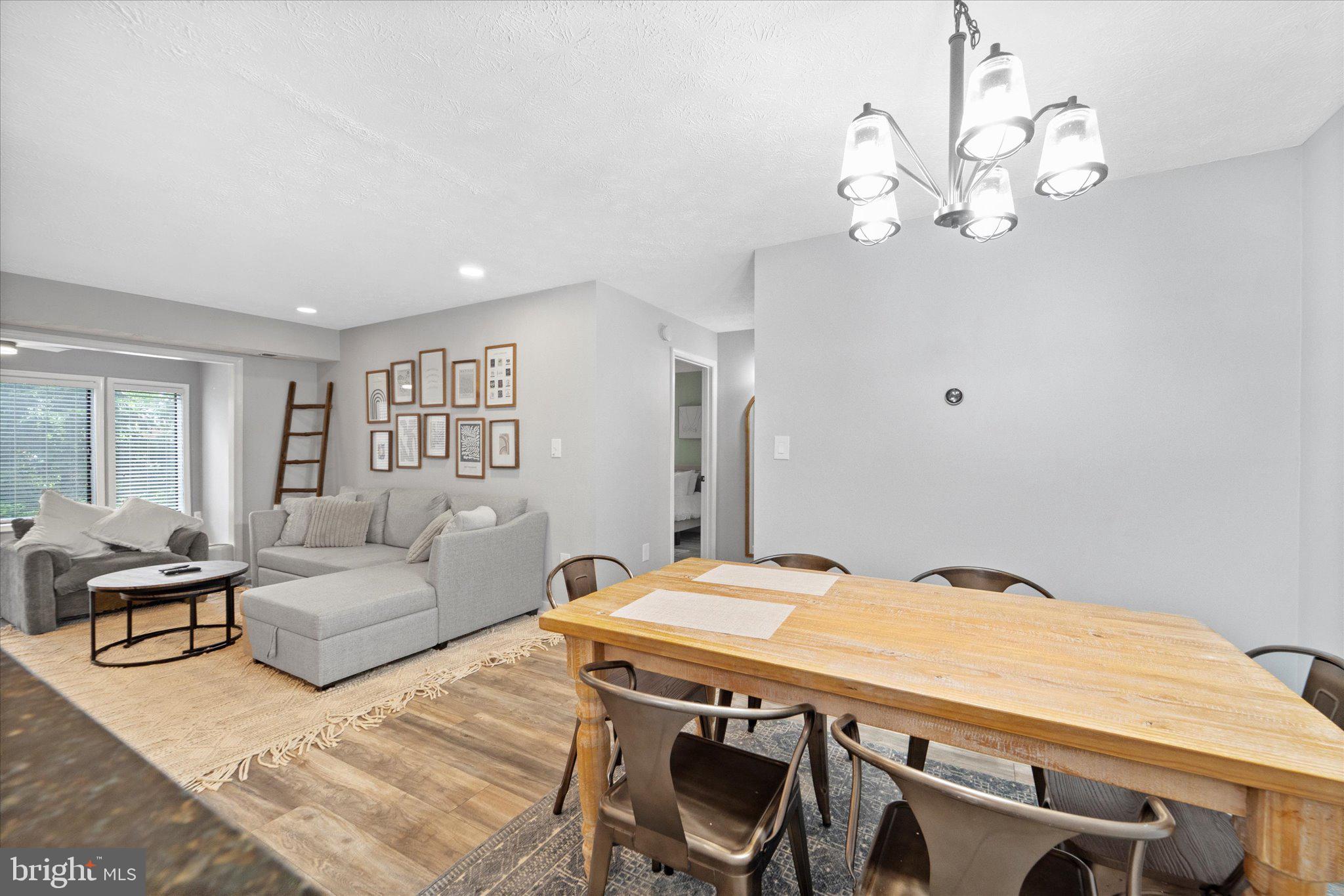 2221 Hunter's Run Drive Reston, VA 20191 - Photo 23 of 25 a living room with furniture
