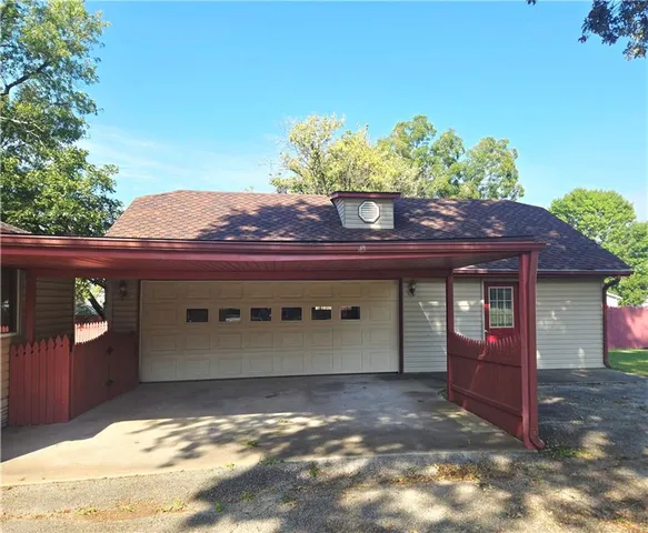 $130,000 | 810 West Pine Street, Cherokee, KS 66724