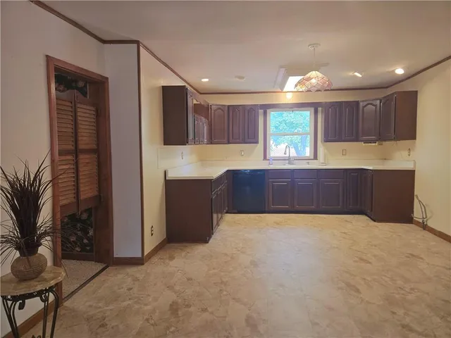 $130,000 | 810 West Pine Street, Cherokee, KS 66724