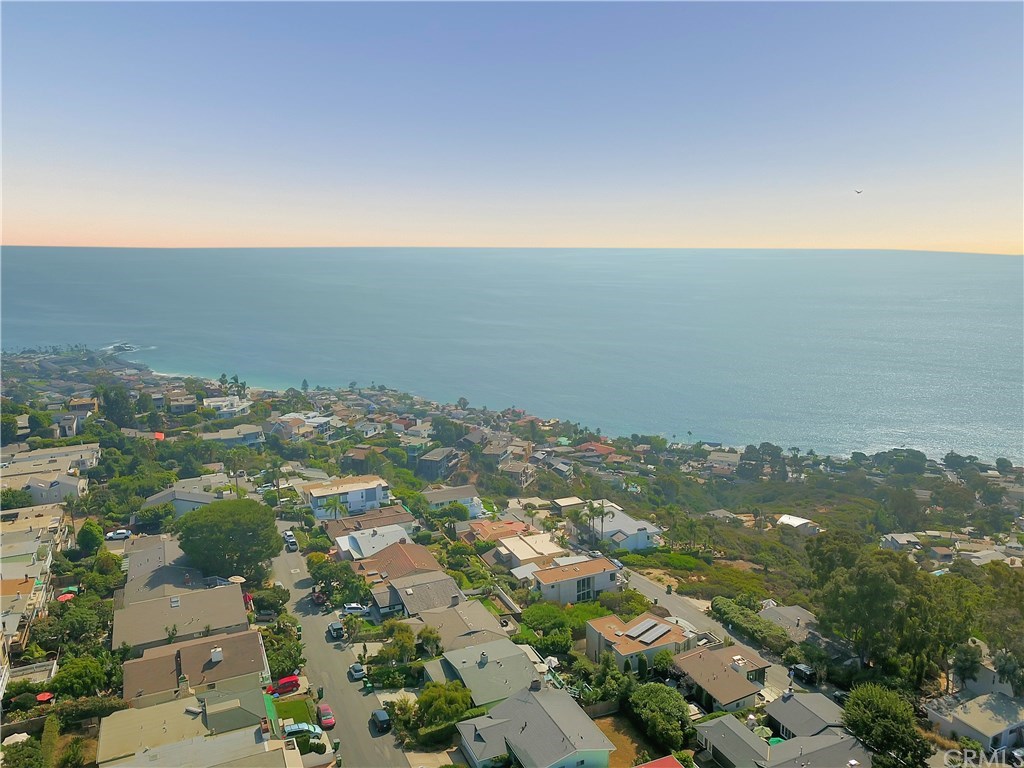 950 Baja Laguna Beach Laguna Beach, CA 92651 - Photo 8 of 12