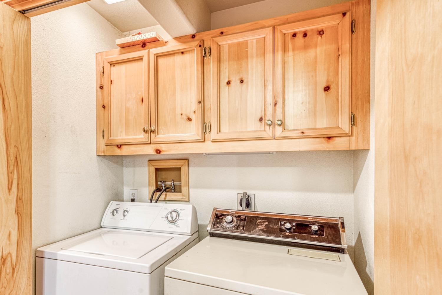 34075 Shaver Springs Road Auberry, CA 93602 - Photo 18 of 41 a utility room with dryer and washer