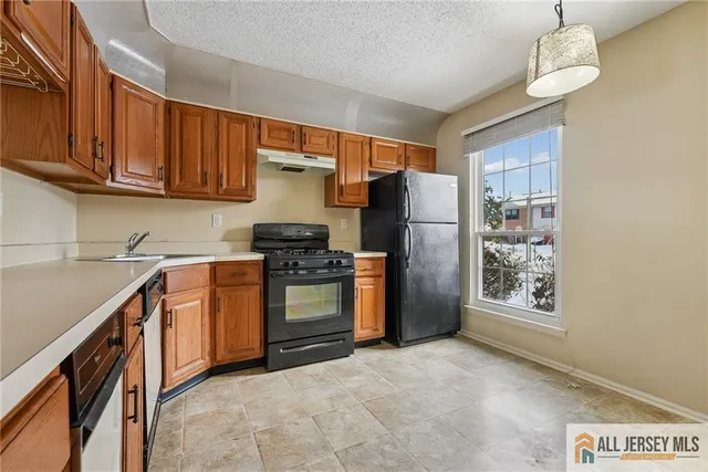 $2,400 | 8 Marsh Court, Unit 665, Lawrence Township, NJ 08648