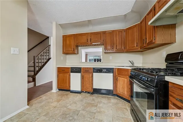 $2,400 | 8 Marsh Court, Unit 665, Lawrence Township, NJ 08648