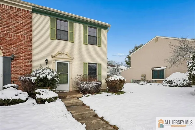 $2,400 | 8 Marsh Court, Unit 665, Lawrence Township, NJ 08648